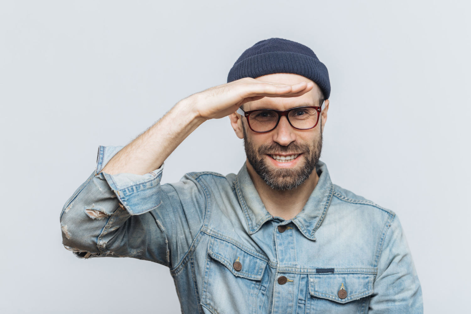 Jak właściwie dobrać męskie okulary korekcyjne?
